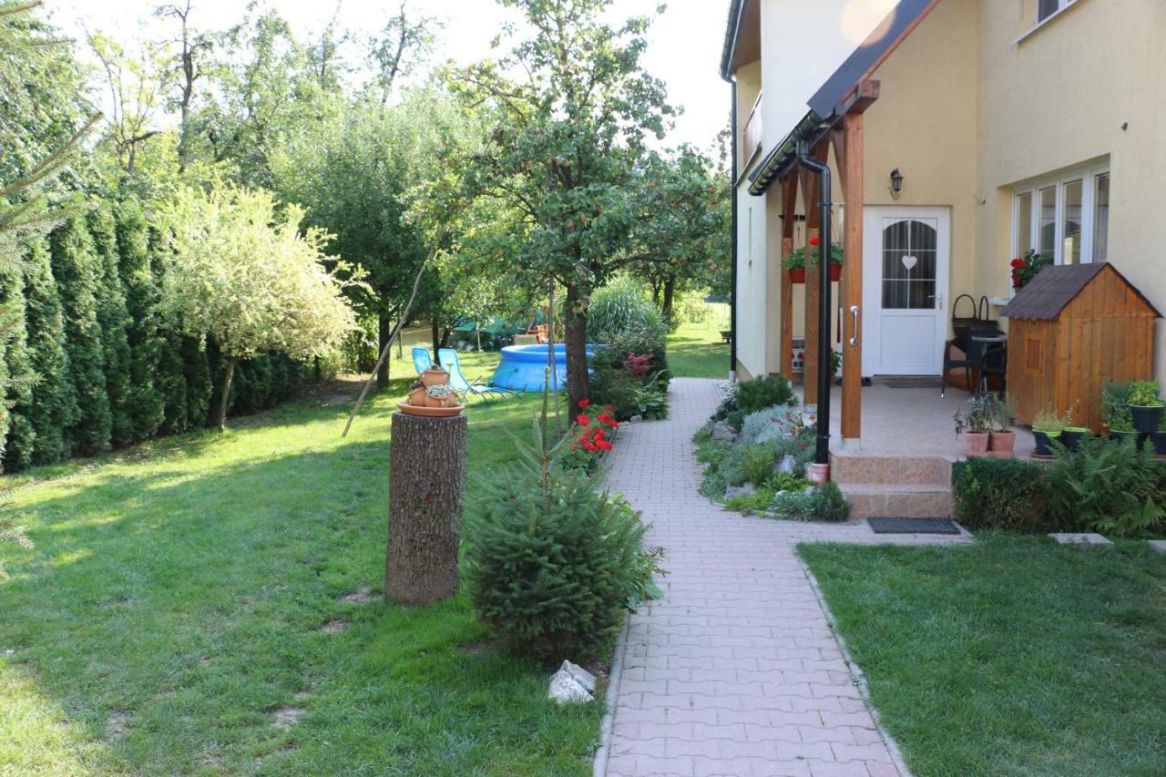 Apartamento Privát Čerenica Belusa Exterior foto