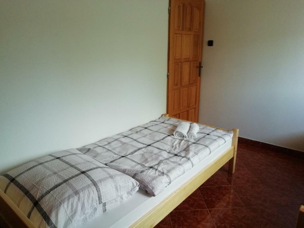 Apartamento Privát Čerenica Belusa Exterior foto